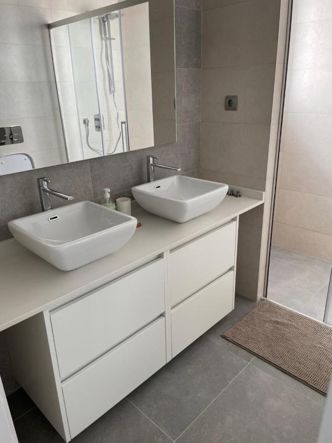 Modern 2 Beds Apartment In Alcaidesa Bagian luar foto